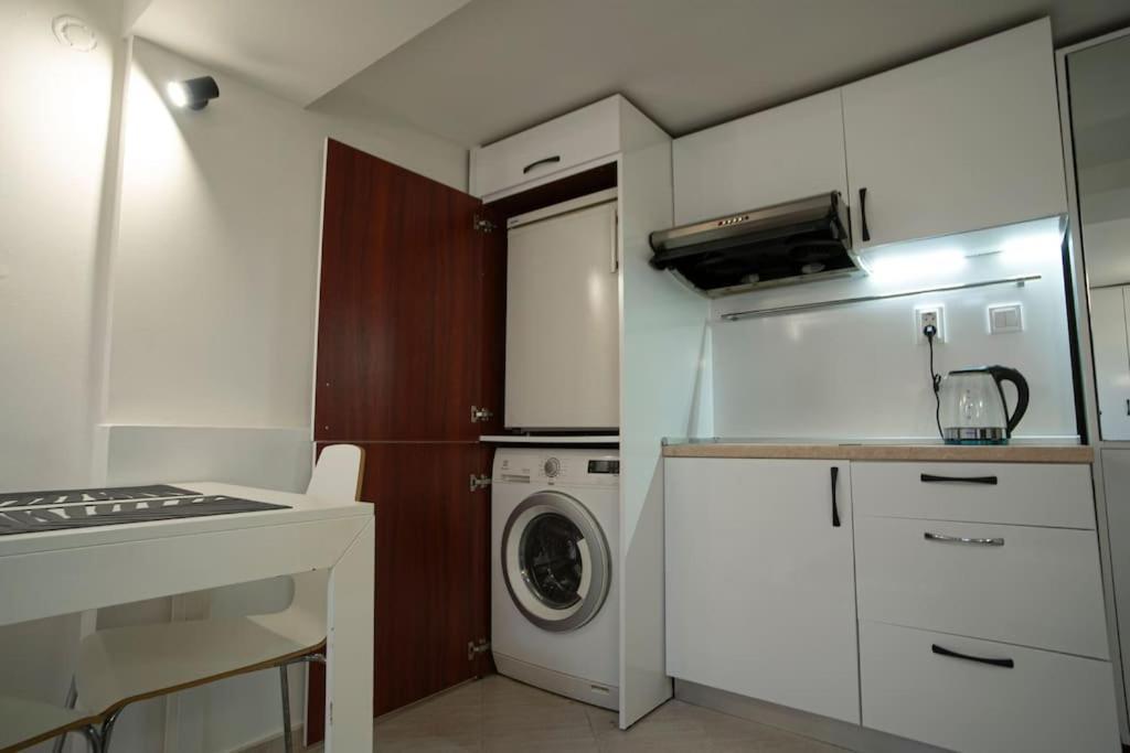 Studio With Courtyard Just Steps Away Vitosha Str Sofia Ngoại thất bức ảnh
