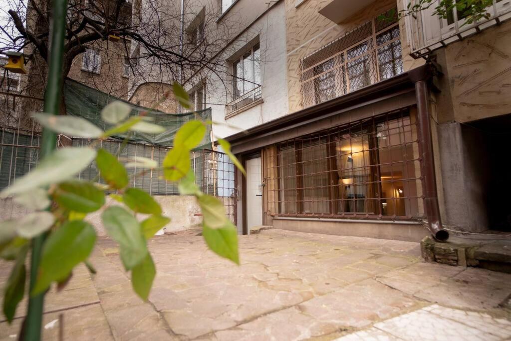 Studio With Courtyard Just Steps Away Vitosha Str Sofia Ngoại thất bức ảnh